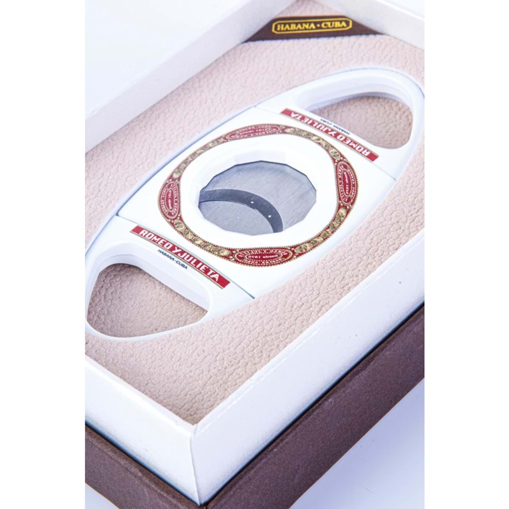 ROMEO Y JULİETA CPM086